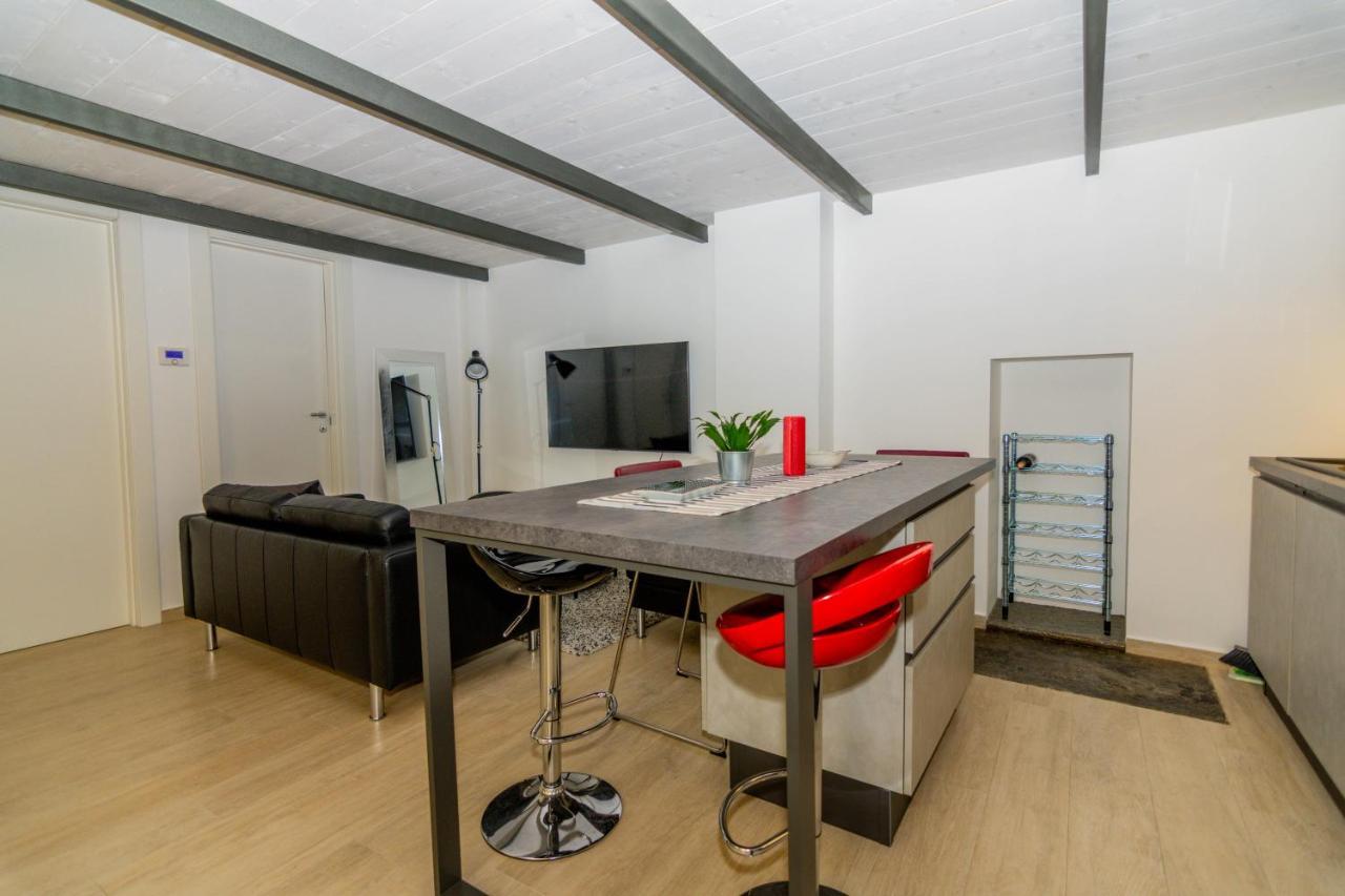 Industrial Loft -Center Of Turin- By Happyhostorino Appartement Buitenkant foto