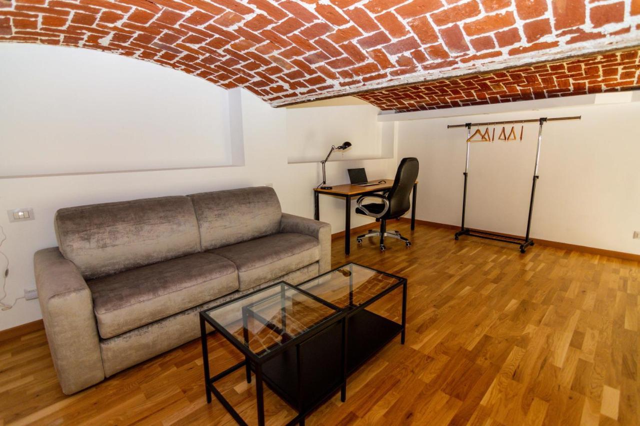 Industrial Loft -Center Of Turin- By Happyhostorino Appartement Buitenkant foto